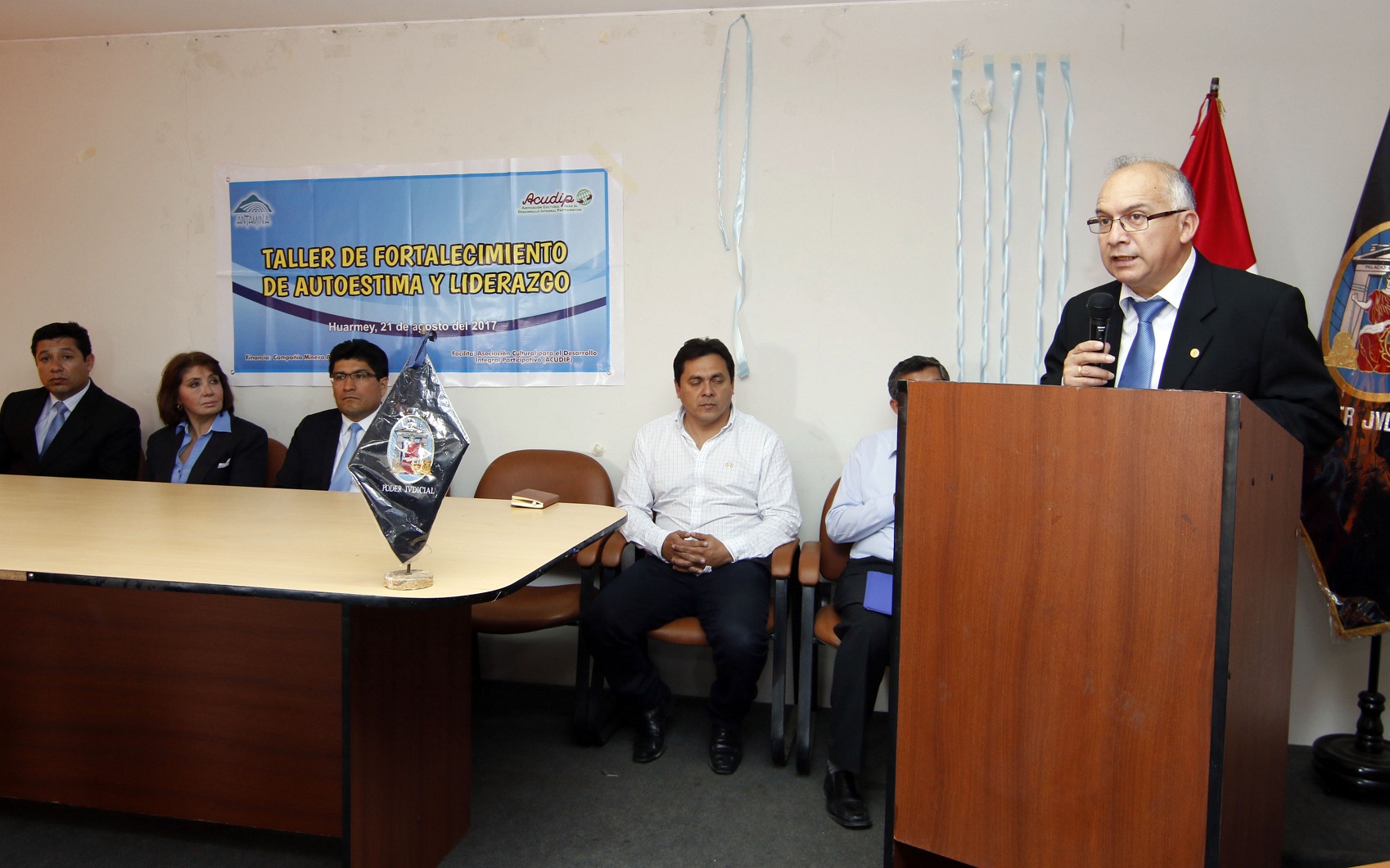 Huarmey: reconocida psicóloga Myriam Balbela dictó taller sobre autoestima y liderazgo a jueces escolares