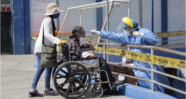 Niña y tres adultos mayores con covid-19 fueron dados de alta en Hospital La Caleta de Chimbote
