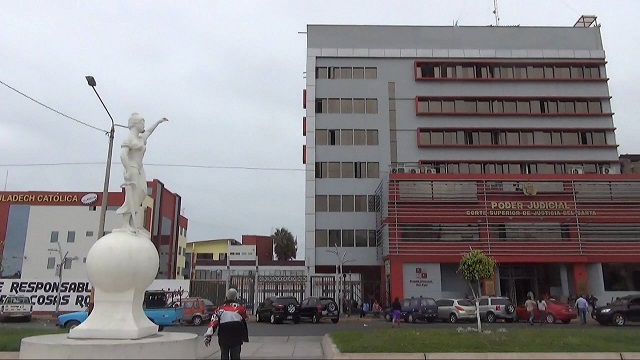 Chimbote: Jefe policial molesto con decano del CAS por cuestionar resultados de estado de emergencia