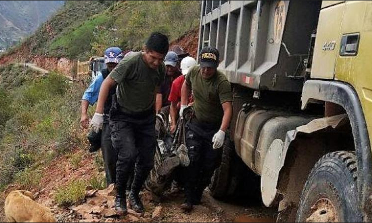 Vizcarra considera que es urgente cumplir con damnificados de la reconstrucción