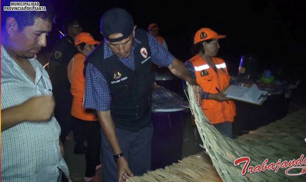 Damnificados de incendio en Los Jardines reciben ayuda