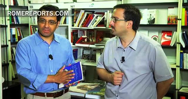 Diplomático y periodista analizan renuncia de Benedicto XVI y la elección de Francisco (Video)