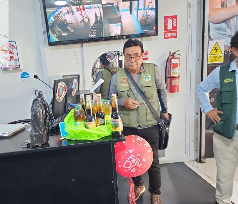 Chimbote: inspectores de la MPS  sancionan a gimnasio  por expendio de bebidas energéticas vencidas