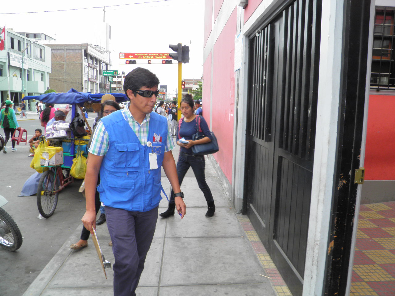 Chimbote: Defensoría del Pueblo inspecciona gratuidad de matrícula en colegios 