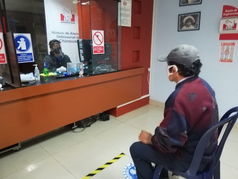 Defensoría realiza atención presencial en sede de Chimbote bajo estrictas medidas de bioseguridad