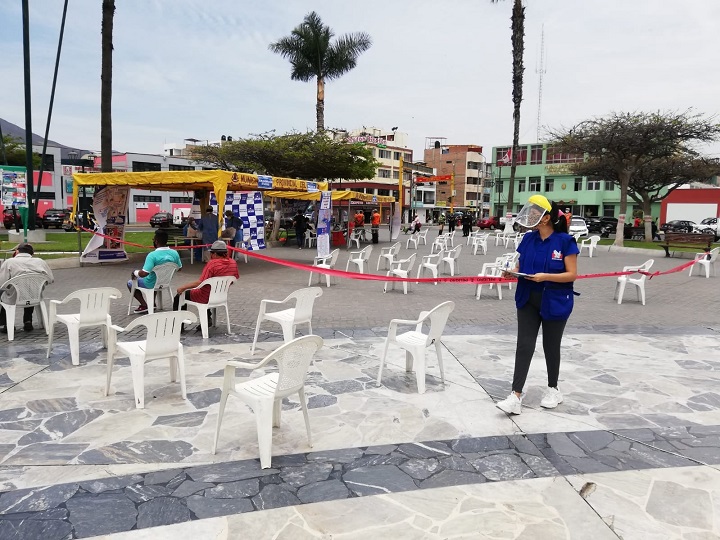 Defensoría advierte poca afluencia de público en  jornada de vacunación en Chimbote