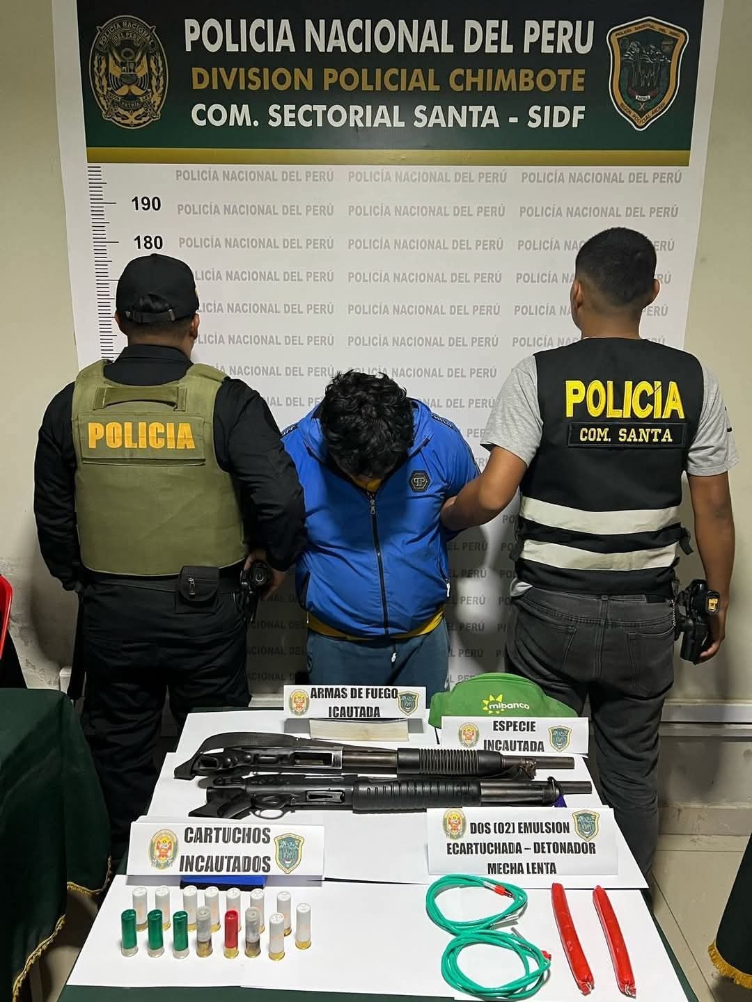 Sujeto detenido con dinamita y escopetas fue enviado a prisión