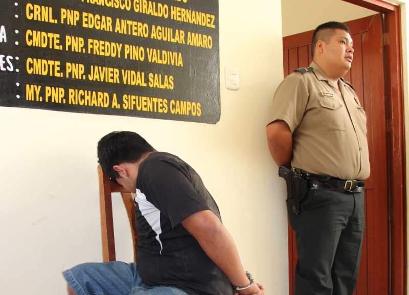 Balean a empleado de agencia de correos en Coishco  