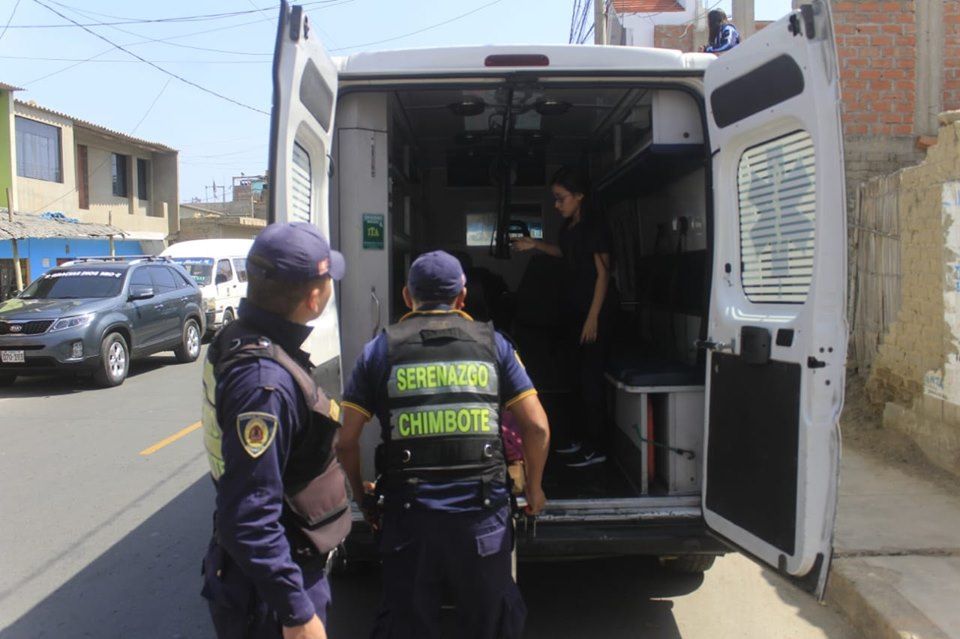 Chimbote: delincuentes usan camión para robar en almacén de conservas