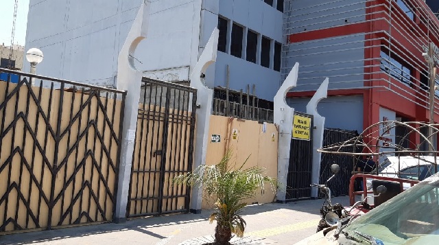 Denuncian a la MPS y a la Corte del Santa por construir en espacio de propiedad pública