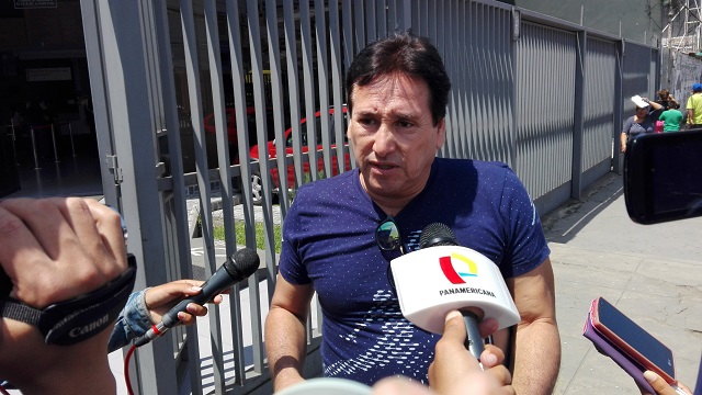 Denuncian que trabajadora de Sunarp Chimbote se niega a transferirle a anciana el título de propiedad de su casa 