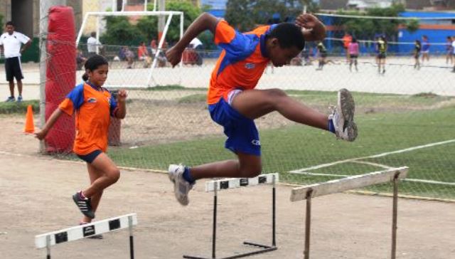 Horas de deporte en colegios públicos aumentaron a 5 horas