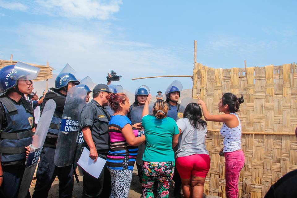 Chimbote: Familias que invadieron terrenos de exsiderúrgicos fueron desalojados
