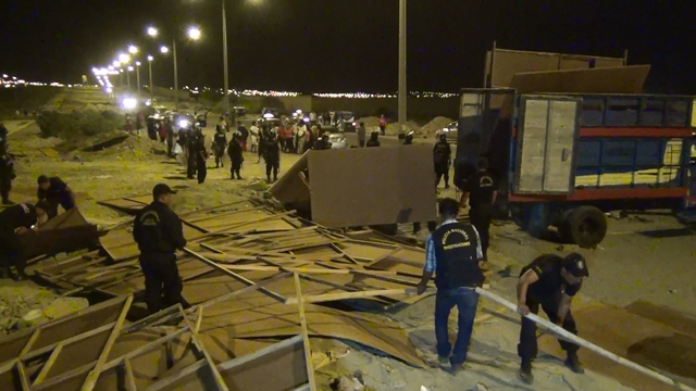 Nuevo Chimbote: desalojo en avenida Central 