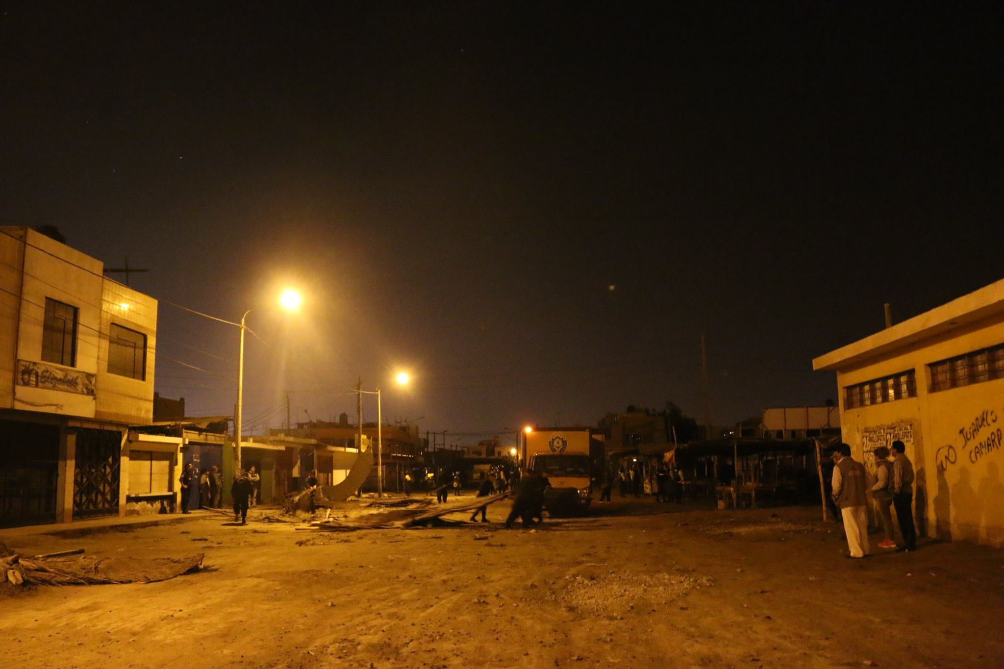 Chimbote: desalojan a comerciantes informales de alrededores de mercado "Camino Real"