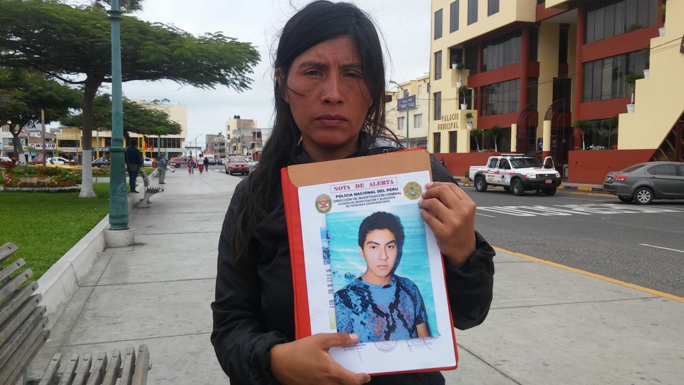 Chimbote: desconsolada mujer busca a su hijo desaparecido 