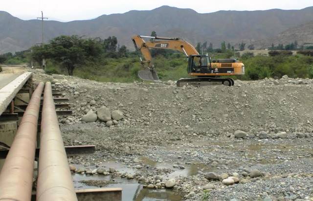 Realizan encauzamiento y descolmatación en 16 puntos críticos en Nepeña y Samanco