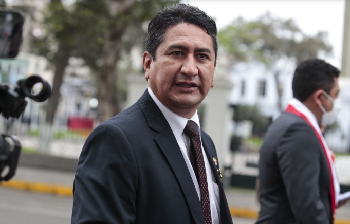 Decomisan cuenta bancaria y más de un millón y medio de soles a Vladimir Cerrón