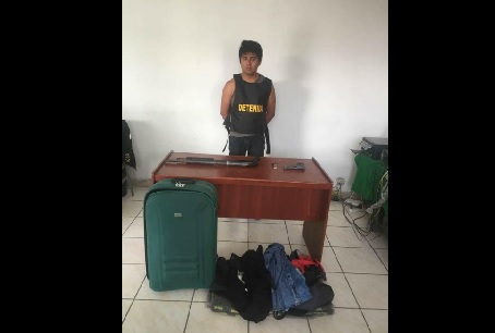 Detienen a sujeto que trasladaba una maleta con una pistola y una retrocarga en Casma