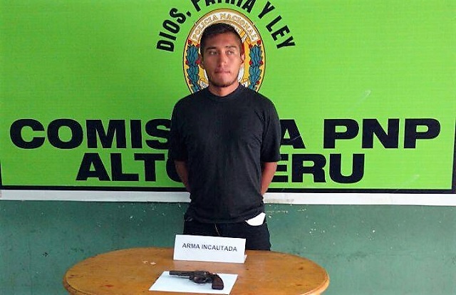 Intervienen a presunto “chaleco” en la obra de construcción de nichos en cementerio de Chimbote