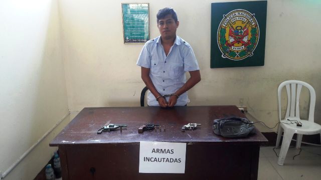 Chimbote: Policía interviene a sujeto que guardaba 3 revólveres en su casa 