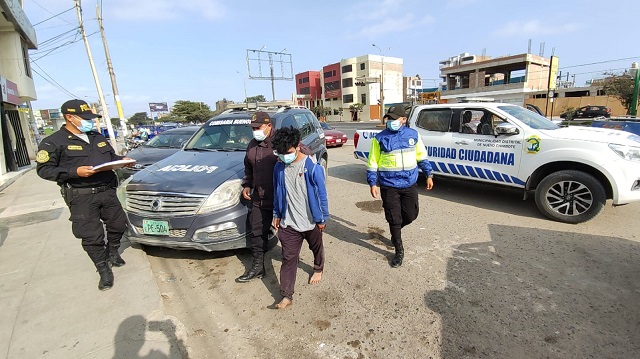 Nuevo Chimbote: sujeto atacó a una joven y al ser intervenido rompió en llanto pidiendo perdón