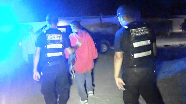 Policías detuvieron a sujeto con 102 ketes de PBC en Nuevo Chimbote