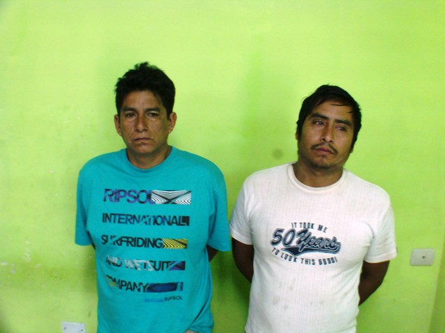 Capturan a dos microcomercializadores de drogas con 1,184 ketes de PBC en Chimbote