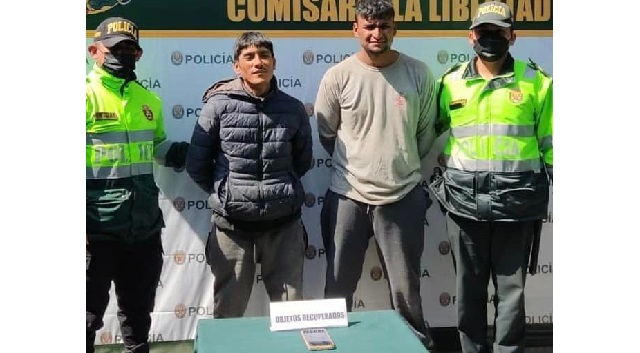 Detienen a sujetos que habían robado el celular a una pobladora de Chimbote