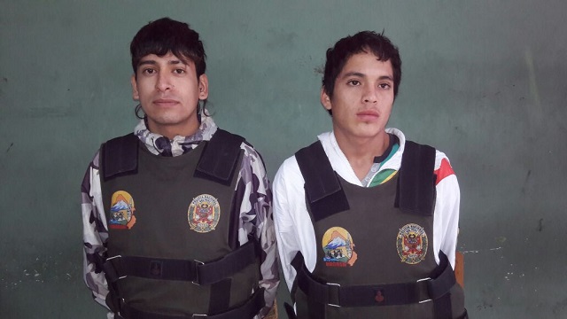 Policía interviene a 2 sujetos implicados en venta de drogas y robo agravado en Chimbote