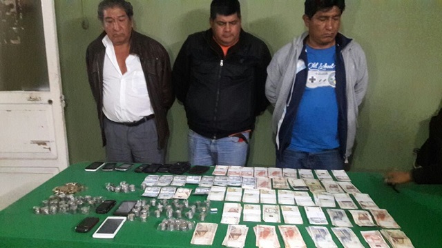 Policías intervienen a 3 sujetos e incautan cerca de 15 mil soles en billetes y monedas falsas en Chimbote