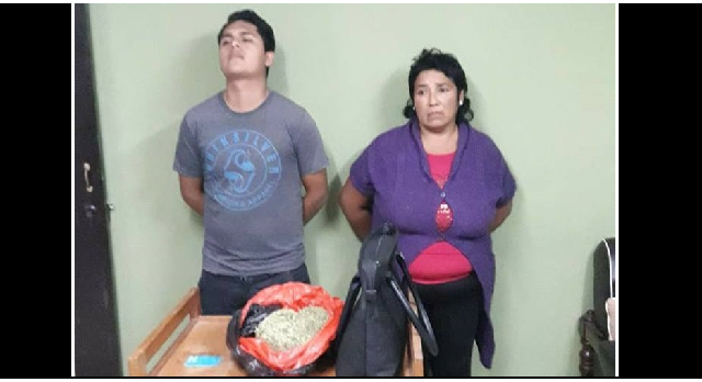 Policías intervienen a dos personas con medio kilo de marihuana en Chimbote