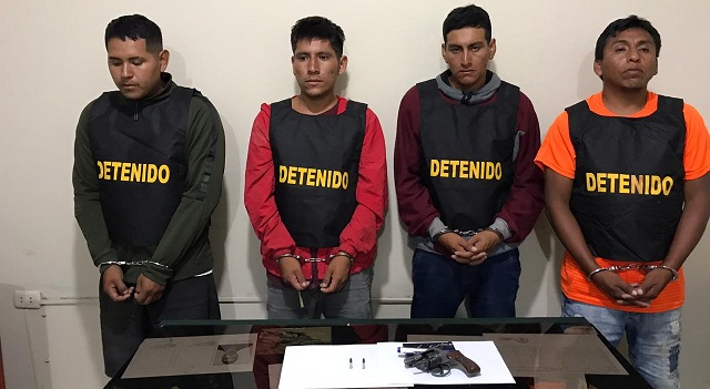 Intervienen a 4 sujetos realizando “marcaje” con un revólver en “La Carbonera” de Nuevo Chimbote