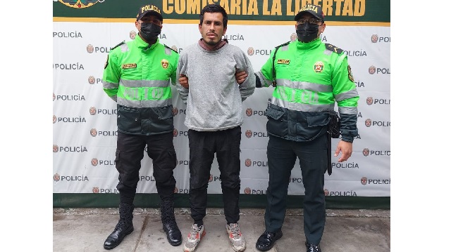 Policías detienen a “robacasas” en la urbanización El Trapecio de Chimbote