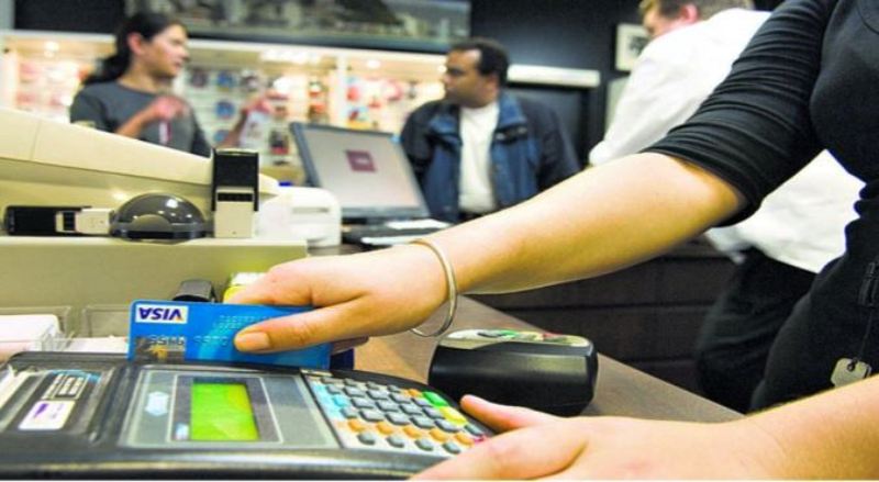 Alertan que las deudas por tarjetas de crédito se incrementan