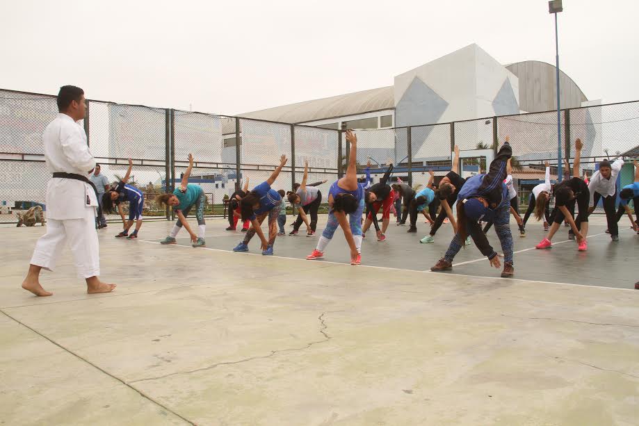 Nuevo Chimbote: decenas de mujeres son entrenadas en defensa personal