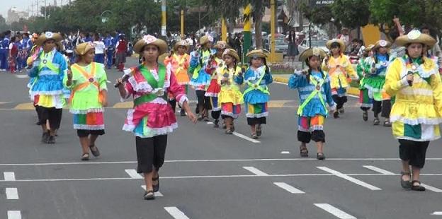 Pasacalle temático y concierto de música latinoamericana en Día del Folklore 
