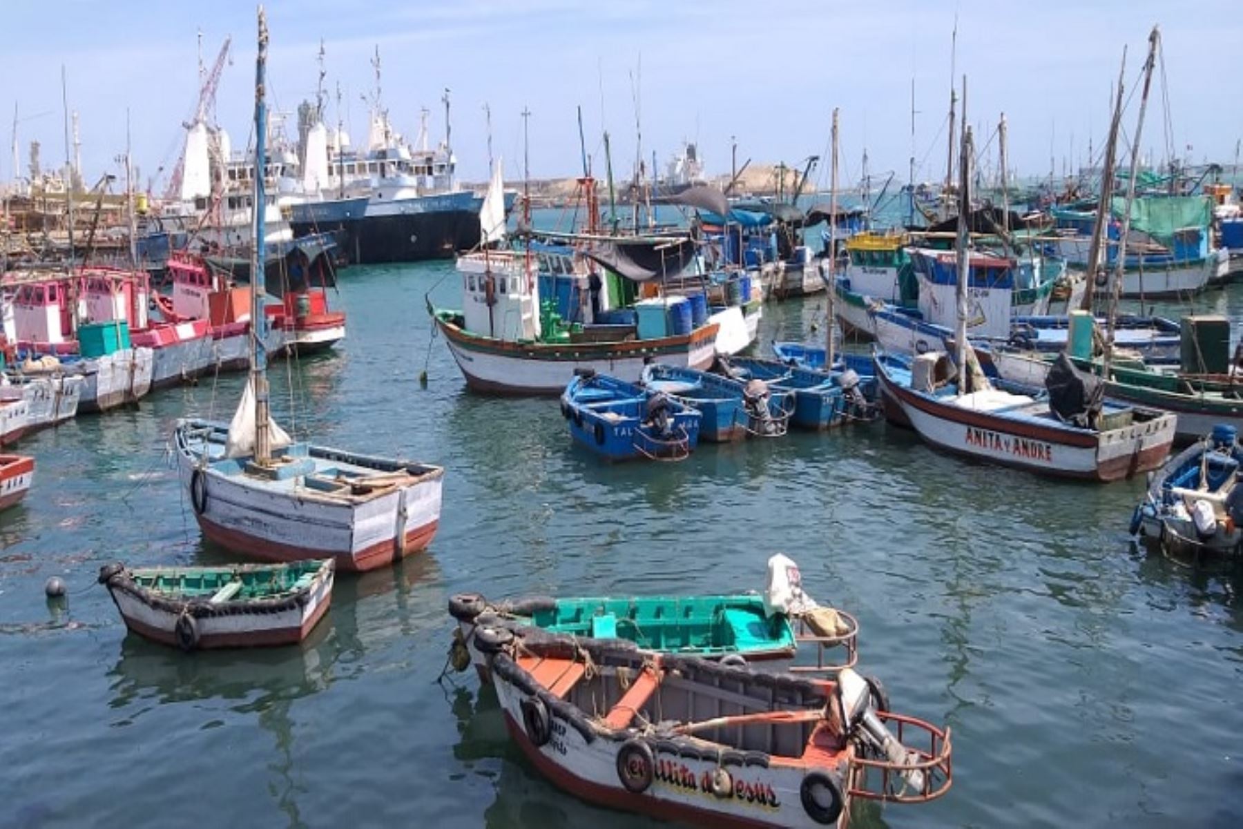 Gobierno saluda a pescadores peruanos en su día y destaca su labor