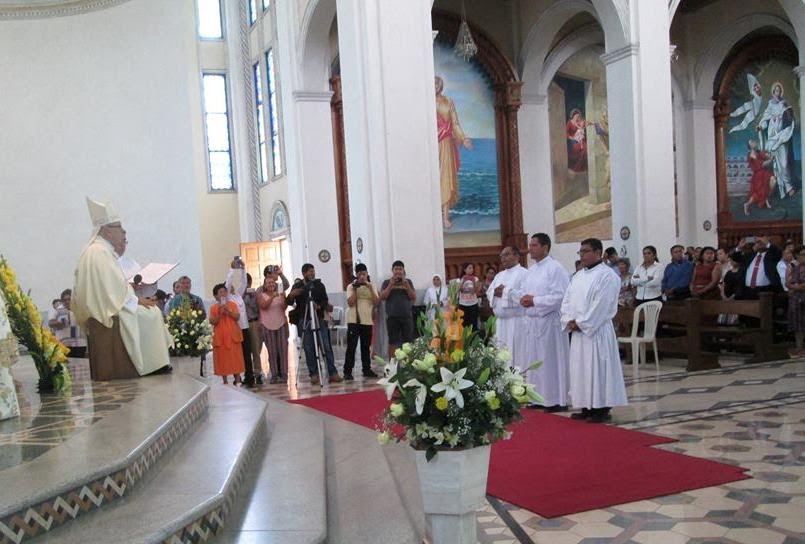 Obispo de Chimbote ordenó a tres nuevos diáconos