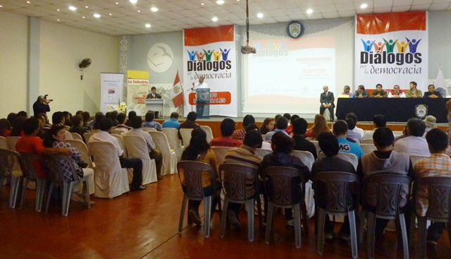Sólo 350 personas podrán ingresar a auditorio de foro Diálogos por la Democracia