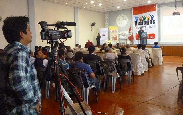 Chimbote: foros Diálogos por la Democracia serán trasmitidos por canal de televisión local 