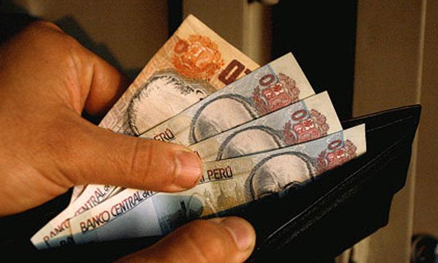 Servidores públicos recibirán un total de 500 soles por aguinaldo en Navidad