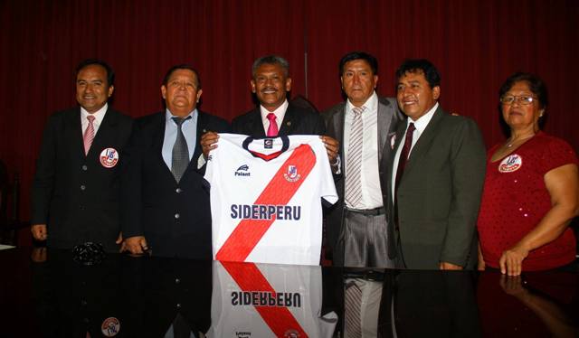 Juramentaron nuevos directivos del Club José Gálvez de Chimbote