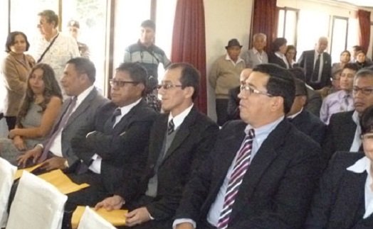  Presidente regional no acata sentencia judicial emitida contra director de Transportes