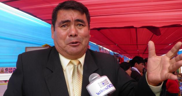 Director de Ugel Santa garantiza sueldo de docentes y trabajadores