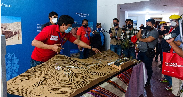 Anuncian que en 12 días inicia la construcción de la carretera del Cerro de la Juventud de Chimbote