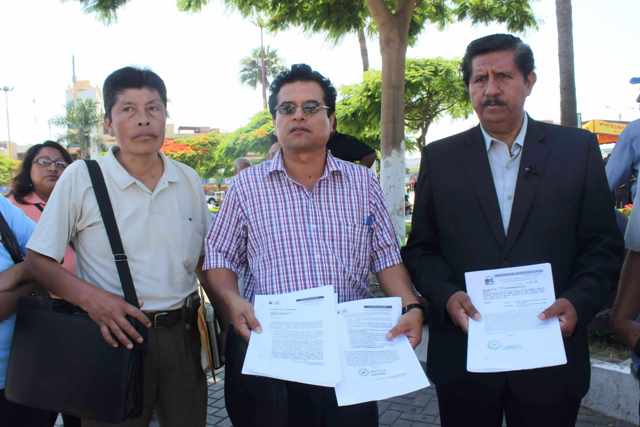 Directores de colegio denuncian que vienen siendo destituidos ilegalmente por la UGEL Santa