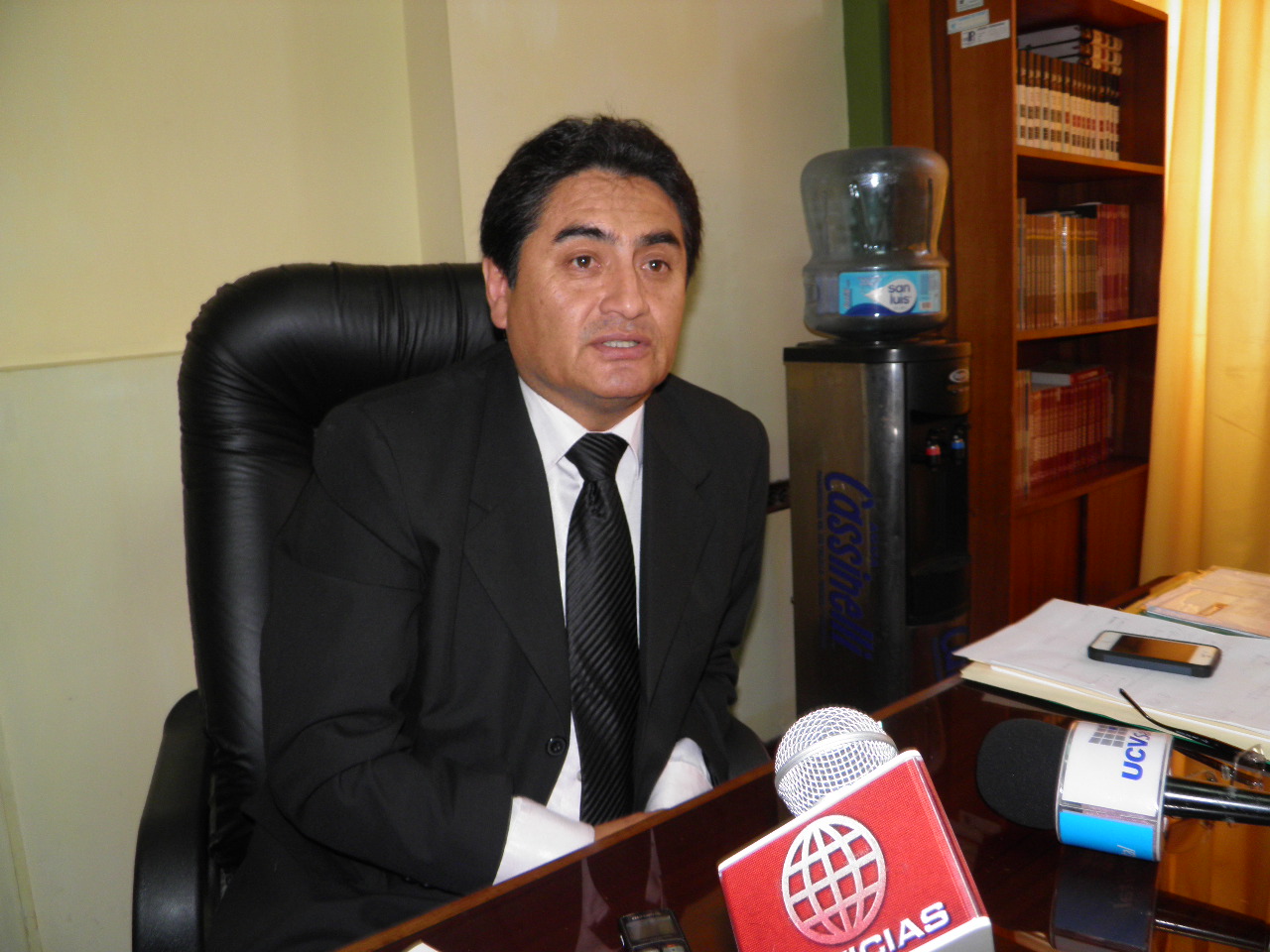 Chimbote: servidores de la Diretra laborarían dos horas más tras levantar huelga