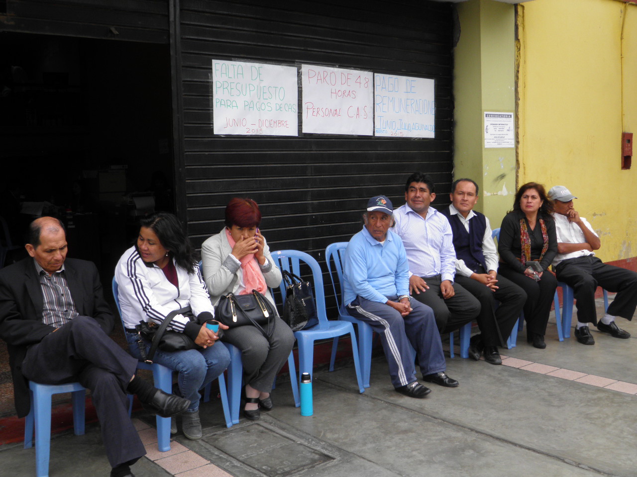 Chimbote: Trabajadores contratados de la Diretra acatan paro por falta de pagos