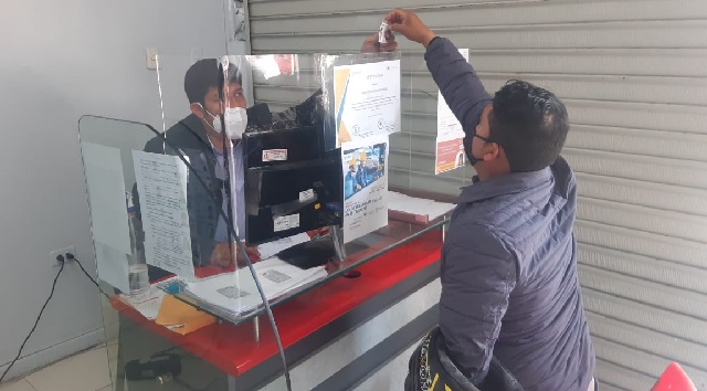 Diretra Áncash entrega más de 5000 mil carnets de construcción civil